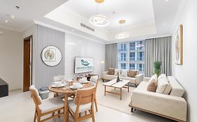 Heaven Crest Vacation Homes Downtown - Studio And 1 Bedroom Suites 2 Minute Walk To Dubai Mall And Burj Khalifa
